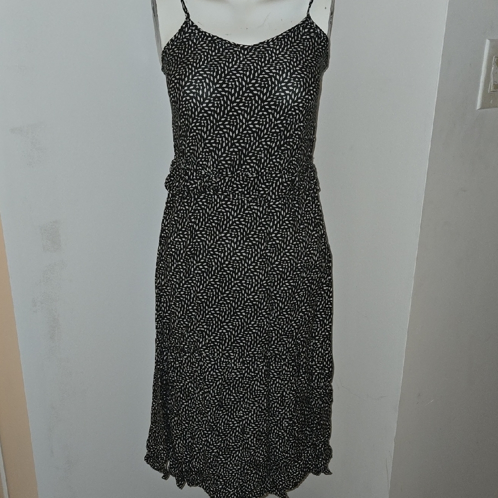 Mossimo Supply Co. Black and White Midi Dress